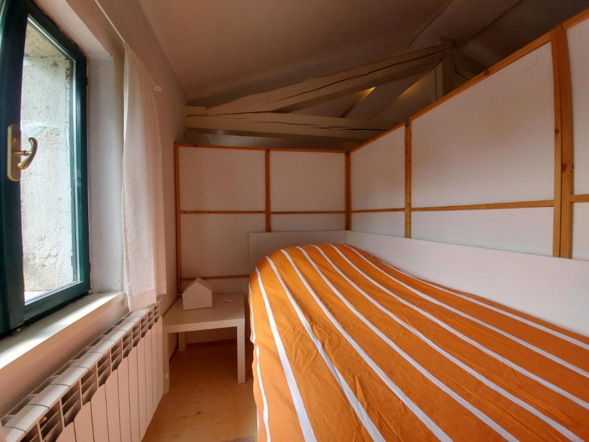 Apartmaji Hedera Komen Kültér fotó