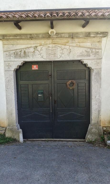 Apartmaji Hedera Komen Kültér fotó